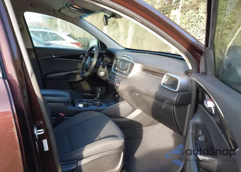 2016 Kia Sorento 2.4L Lx z USA, uszkodzony, nr VIN 5XYPG4A33GG041253